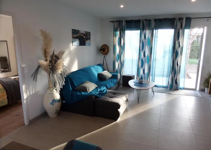Au Clos Decoeur 3* Salaise-sur-Sanne